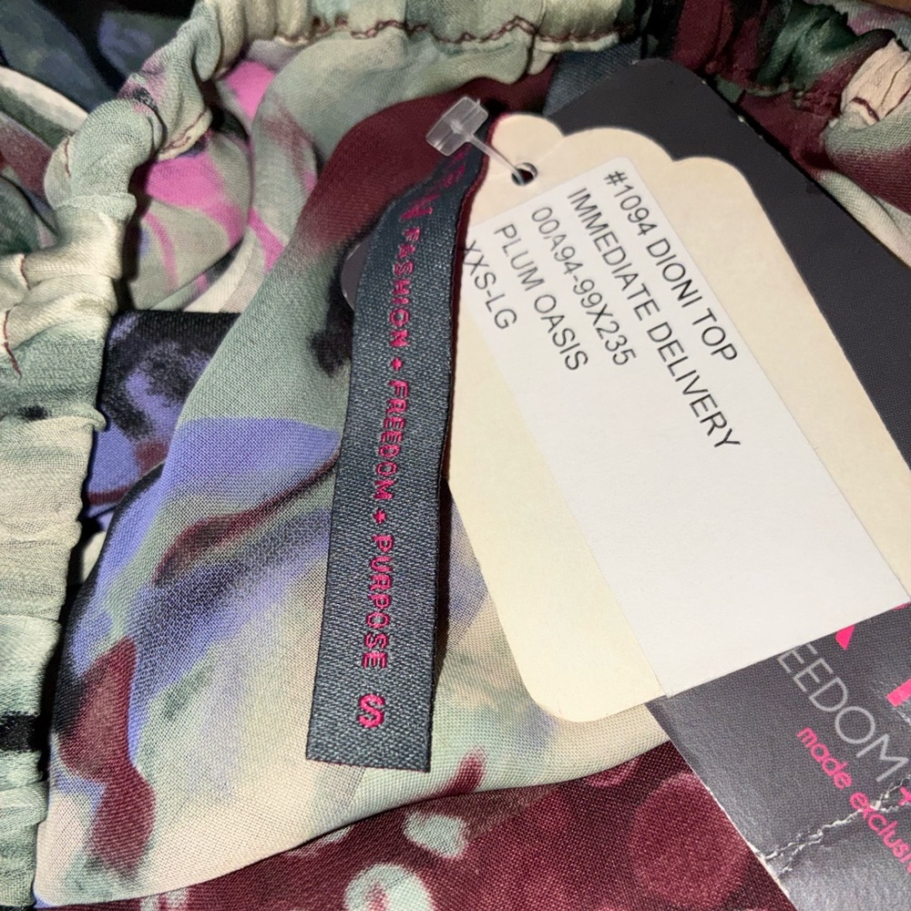Silk Print Off The Shoulder Short Sleeve Blouse Top MultiColor By Abi Ferrin New - Picture 14 of 14